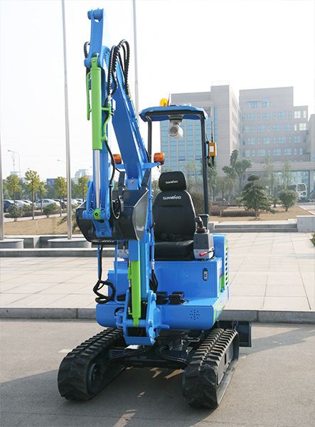 圖說怪手環(huán)臺凈灘活動，智繪山河智能環(huán)保節(jié)能