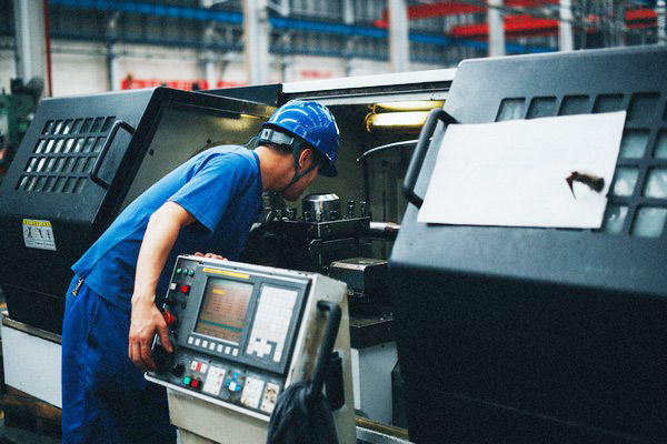 曾夢(mèng)想當(dāng)廚師，卻成數(shù)控車工大師