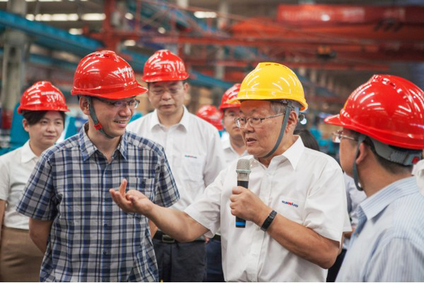 商務部合作司劉民強副司長一行調研山河智能