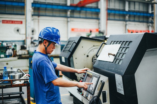 曾夢(mèng)想當(dāng)廚師，卻成數(shù)控車工大師