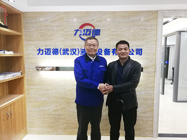 從拒絕到一次購買十臺旋挖鉆機(jī)，他用八年時(shí)間認(rèn)識山河智能