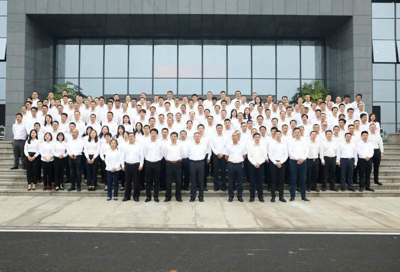 牢記初心使命，理想成就未來