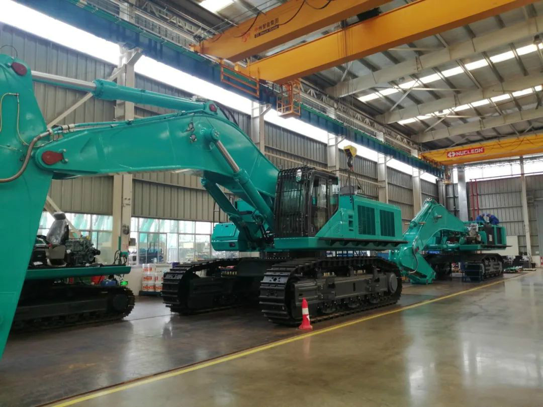 創(chuàng)新再出成果！山河智能超大型履帶式液壓挖掘機(jī)下線