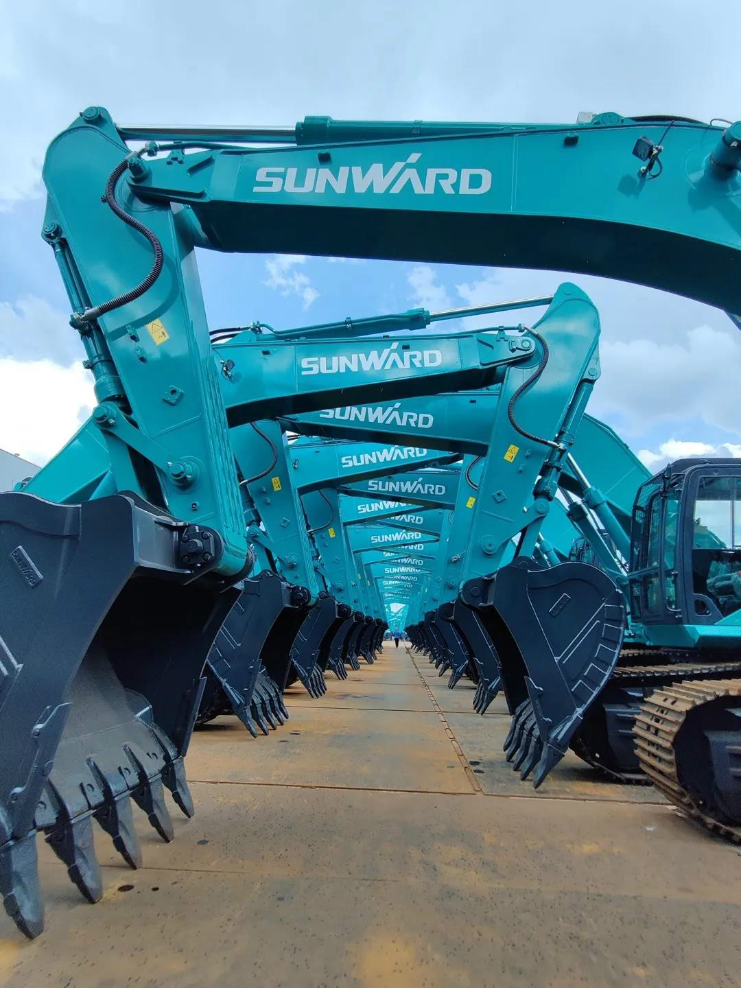 以先導(dǎo)式創(chuàng)新實(shí)現(xiàn)挖掘機(jī)從無到有，從小到大，從大到強(qiáng)！