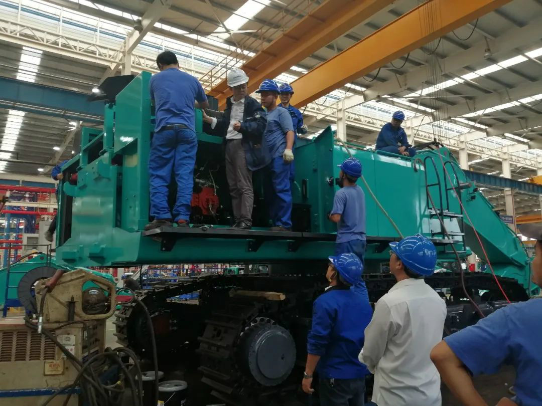 創(chuàng)新再出成果！山河智能超大型履帶式液壓挖掘機(jī)下線