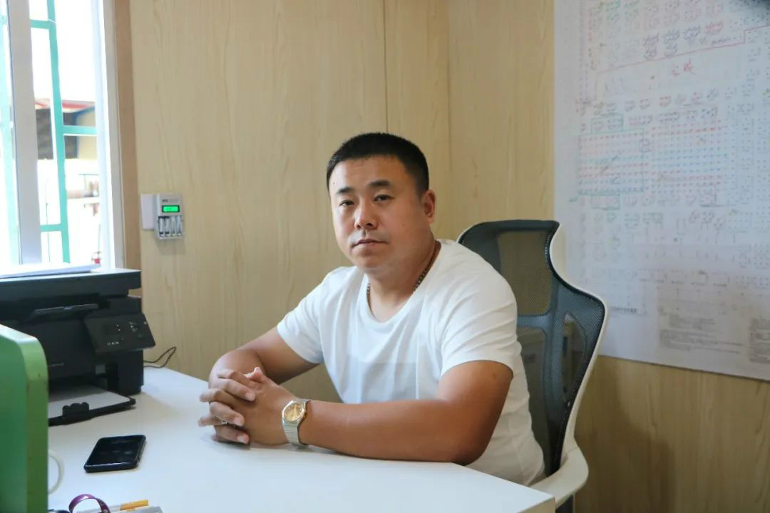 液壓靜力壓樁機(jī)從1臺(tái)到21臺(tái)，他只用了8年！