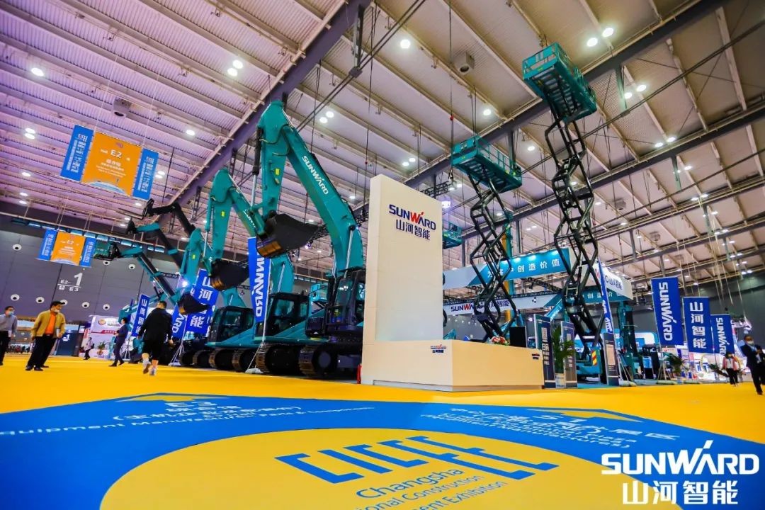 “山河綠”亮相長沙國際工程機(jī)械展，50余款產(chǎn)品盡顯山河智能創(chuàng)新實力
