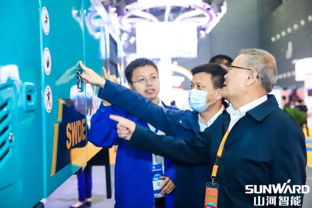 “山河綠”亮相長沙國際工程機(jī)械展，50余款產(chǎn)品盡顯山河智能創(chuàng)新實力