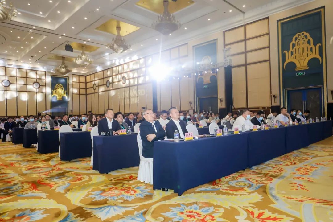 “爆品”出擊！山河智能客戶交流會簽約超8億元