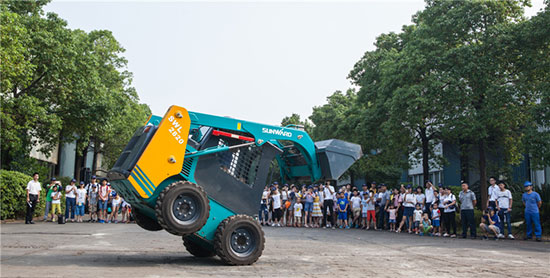 這個夏天，親子玩轉(zhuǎn)山河智能“三棲”裝備