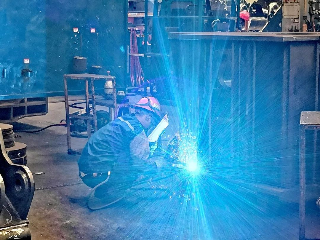 圖集 | 戰(zhàn)高溫！致敬堅(jiān)守一線的他們