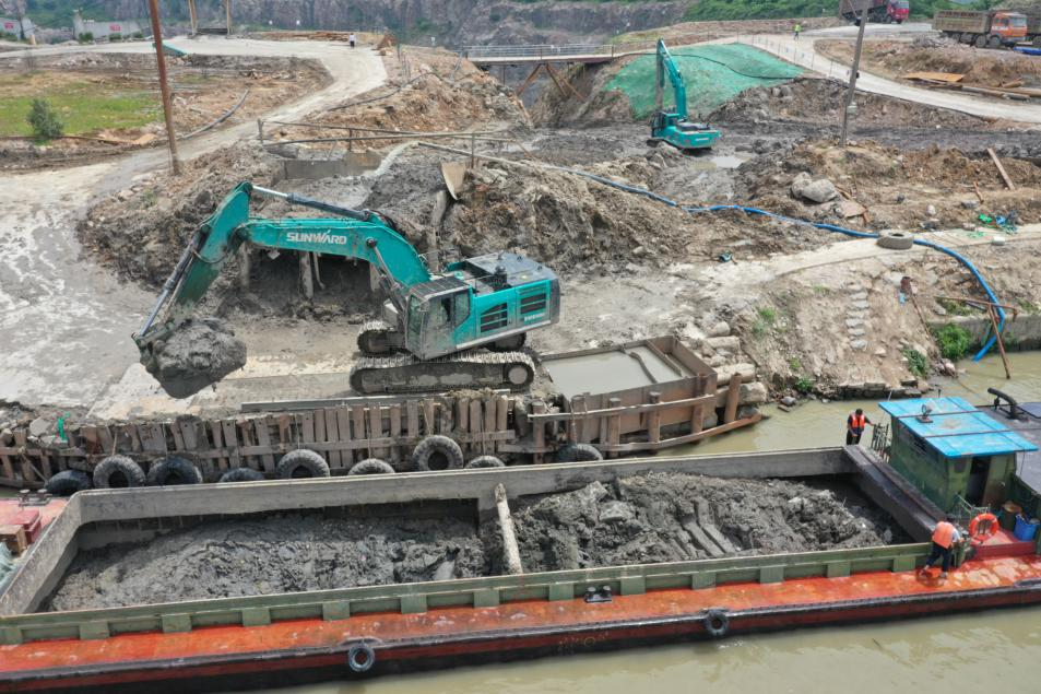初心源地，山河智能挖掘機(jī)實(shí)力大顯 | 百年風(fēng)華筑錦繡山河（1）