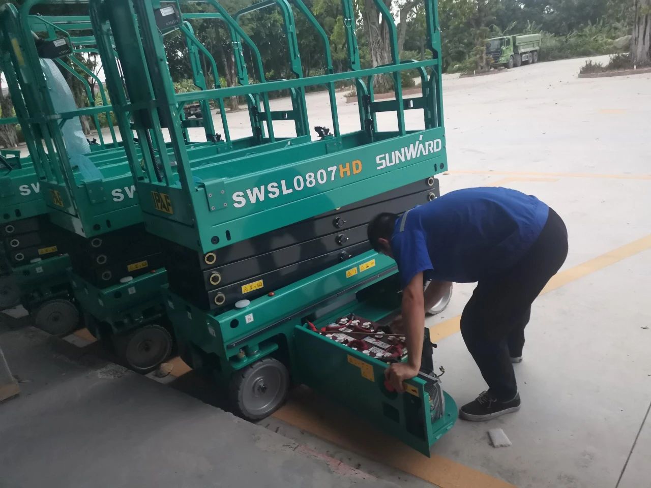 30小時，8個人，10臺裝備，我們說到做到！