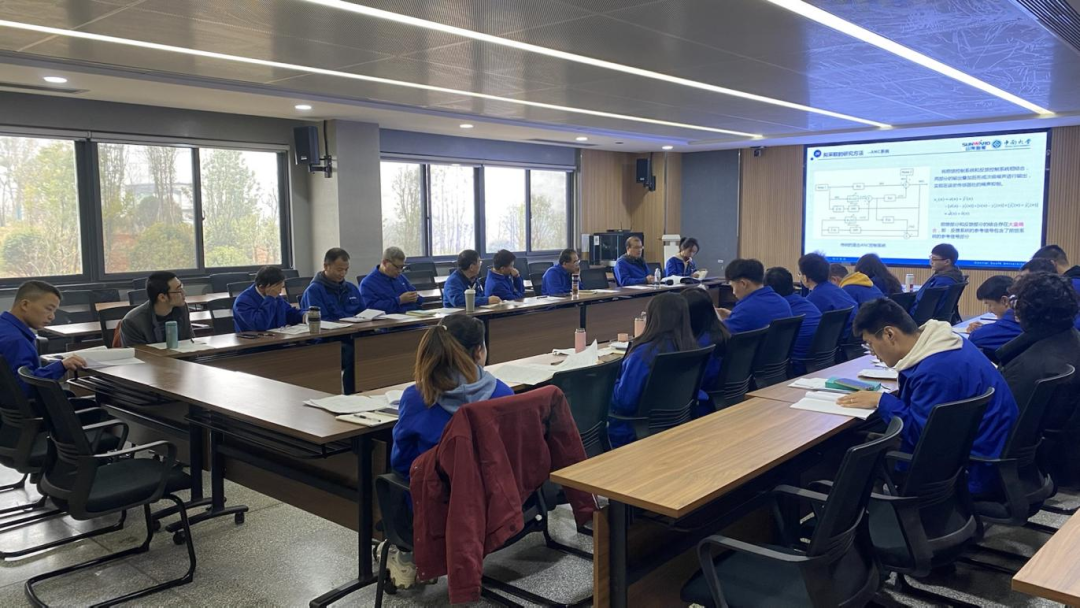 產(chǎn)學研一體化結(jié)碩果！山河智能2020級研究生開題答辯會議順利召開