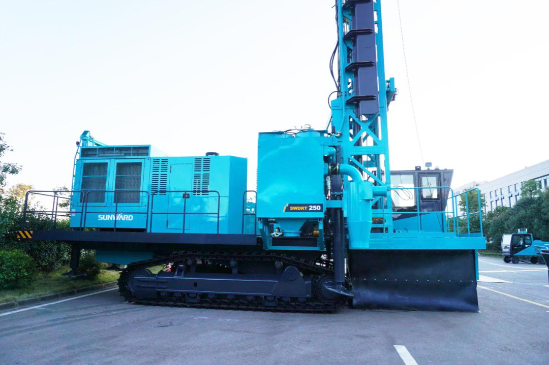 兩種鉆進模式+更大扭矩！山河智能自主研制的全液壓牙輪鉆機下線