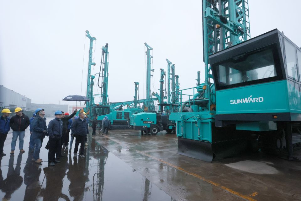 兩種鉆進模式+更大扭矩！山河智能自主研制的全液壓牙輪鉆機下線