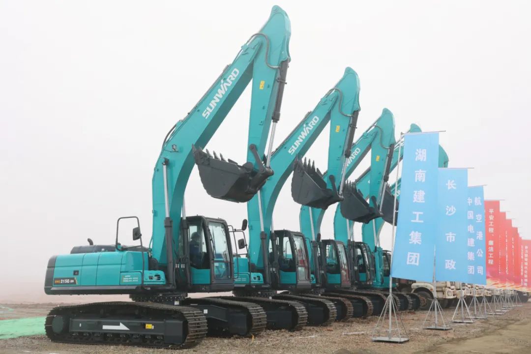 “山河綠”精彩亮相！山河智能裝備全面助力長沙機(jī)場改擴(kuò)建項(xiàng)目