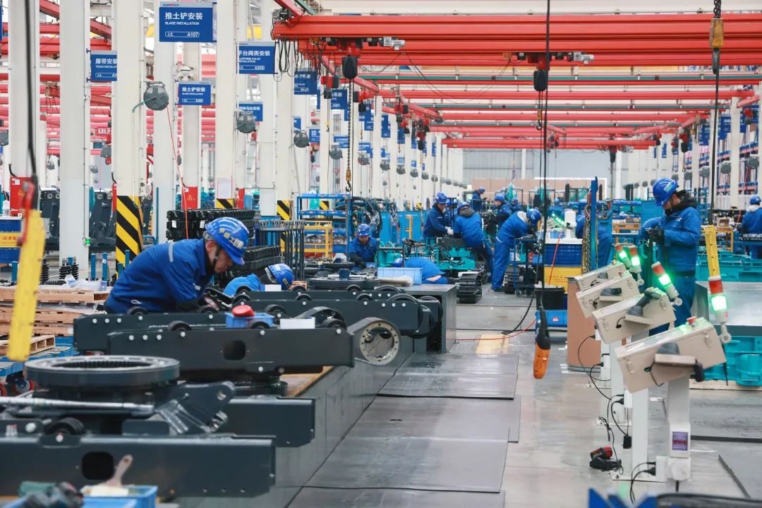 向著沖刺目標(biāo)全力以赴！山河智能正式開工