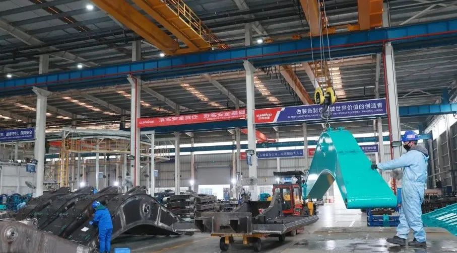 向著沖刺目標(biāo)全力以赴！山河智能正式開工