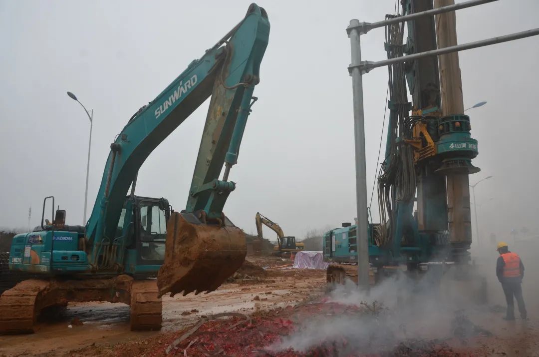 鉚足“虎”勁加油干！山河智能掀起復(fù)工復(fù)產(chǎn)熱潮