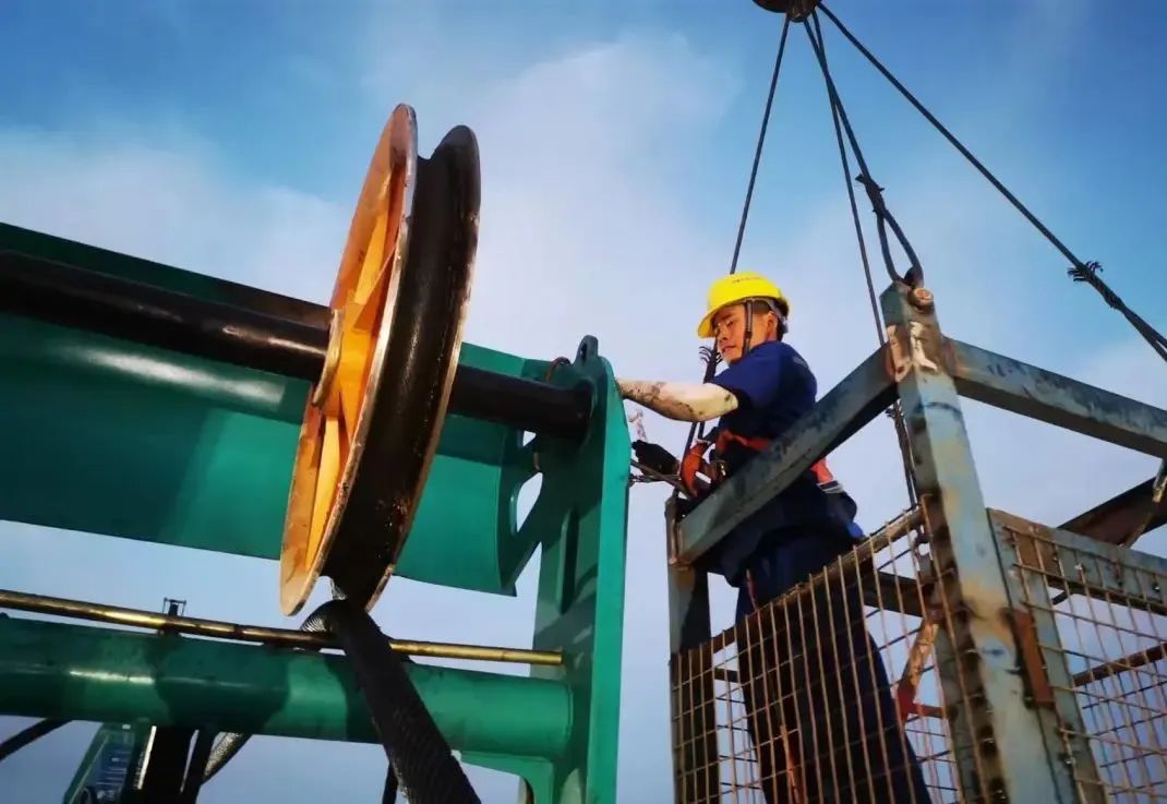 “創(chuàng)造施工奇跡！”他們和山河智能“超級(jí)樁備”一起助建燕磯長(zhǎng)江大橋