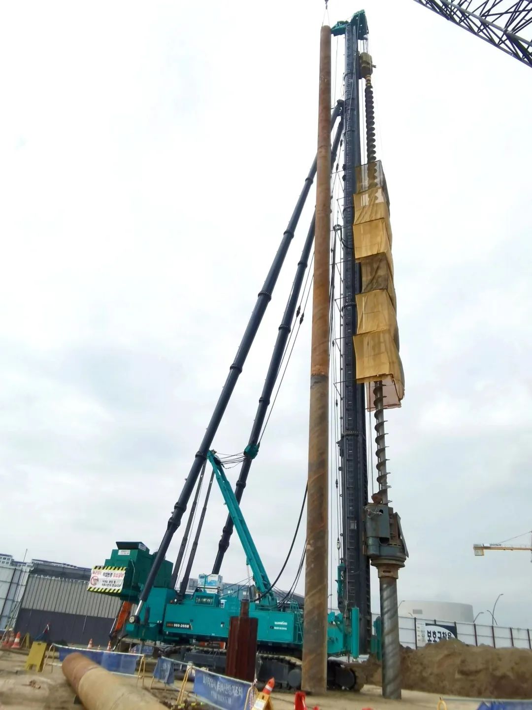 “全球最高樁架”嶄露頭角！山河智能實(shí)力助建韓國首爾麻古MICE綜合園區(qū)