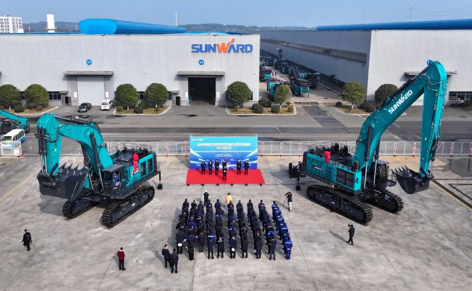 爭鋒啟新程！山河智能SWE1650FLR加長臂挖掘機成功交付國際客戶