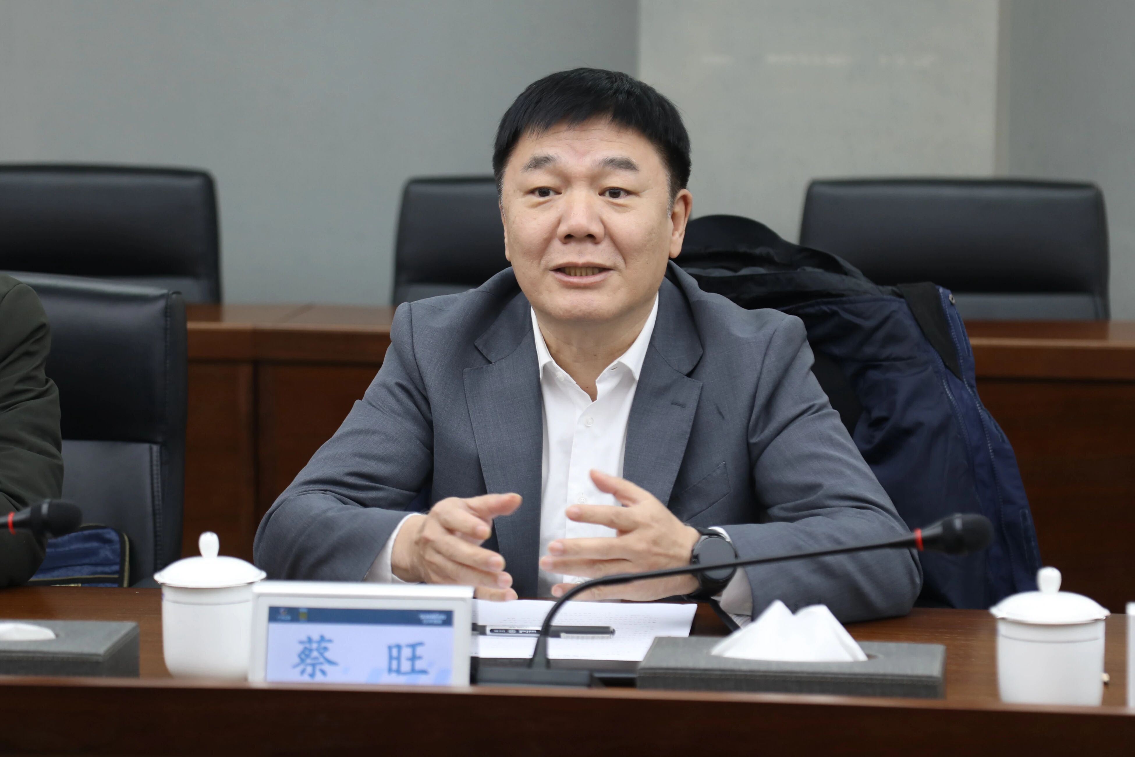 中國出口信用保險公司湖南分公司負(fù)責(zé)人蔡旺到訪山河智能